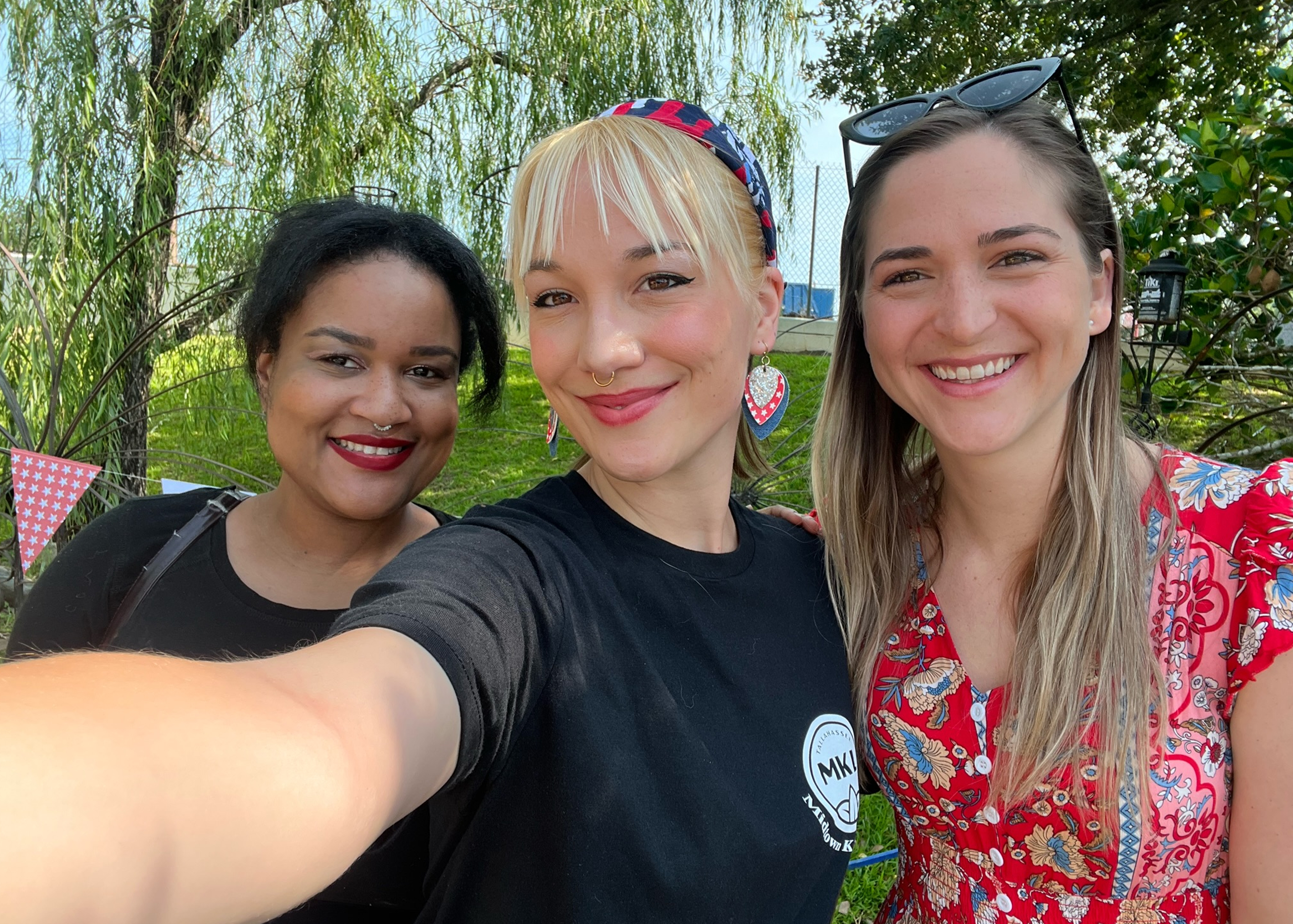 Tatum, Elizabeth, and Amanda hanging at Midtown Kava Lounge